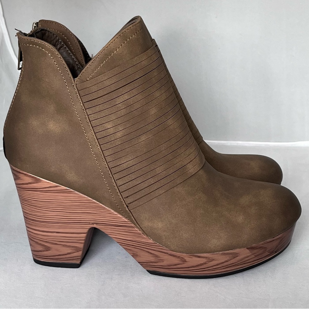 NWOB Pierre Dumas Brown Platform Wedge Clog Ankle Booties Size 7.5 Back Zip - Picture 3 of 10